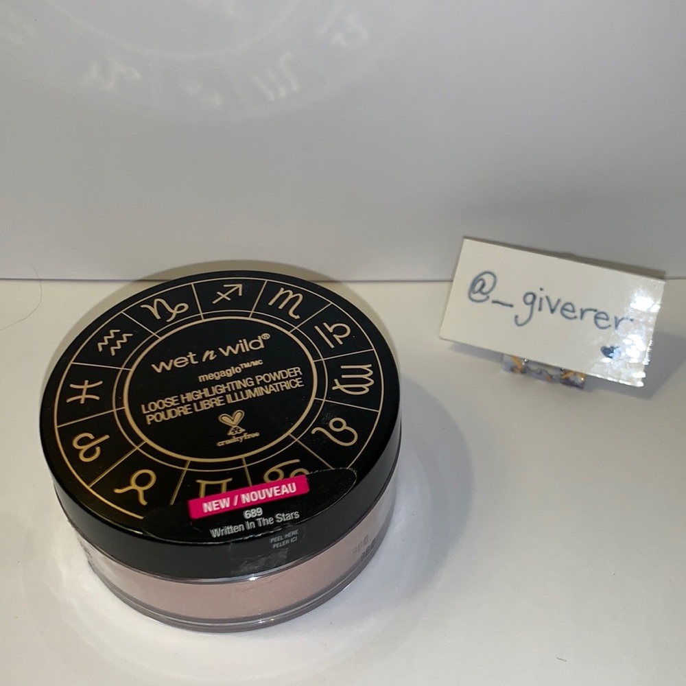 Written In The Stars MegaGlo Loose Highlighting Powder